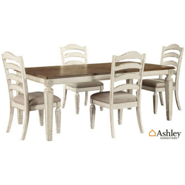 Επεκτεινόμενο τραπέζι Realyn, της Ashley, με διακριτικό σκάλισμα, χρώμα παλαιωμένο λευκό και καφέ-ο-λε επιφάνεια.