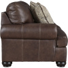 Διθέσιος καναπές Beamerton, της Ashley®. Είναι επενδεδυμένος από γνήσιο δέρμα και διαθέτει αναπαυτικά μπράτσα, εμφανείς ραφές και εμφανή στρογγυλά πόδια.