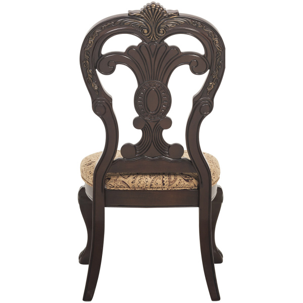 Σκαλιστή καρέκλα Homelegance, με περίτεχνα σχεδιασμένη πλάτη και υφασμάτινο κάλυμμα με πλούσια απόχρωση. Έχει φινίρισμα κερασιάς.