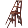 Ξύλινη καρέκλα τραπεζαρίας, που μετατρέπεται σε μικρή ξύλινη σκάλα, με τέσσερα σκαλοπάτια. Θα την βρείτε σε ανοιχτό καφέ χρώμα.