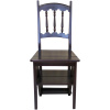 Ξύλινη καρέκλα τραπεζαρίας, που μετατρέπεται σε μικρή ξύλινη σκάλα, με τέσσερα σκαλοπάτια. Θα την βρείτε σε σκούρο καφέ χρώμα.
