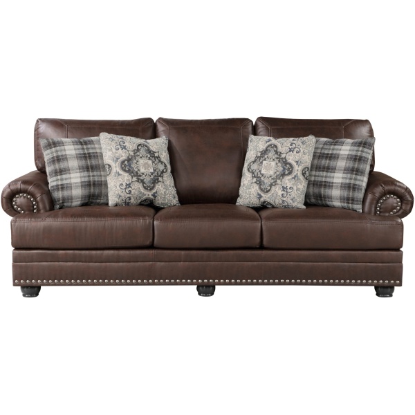 Τριθέσιος καναπές Franklin της Homelegance, με αποσπώμενα μαξιλάρια πλάτης και καθίσματος, εμφανή ξύλινα πόδια και τέσσερα διακοσμητικά μαξιλαράκια.